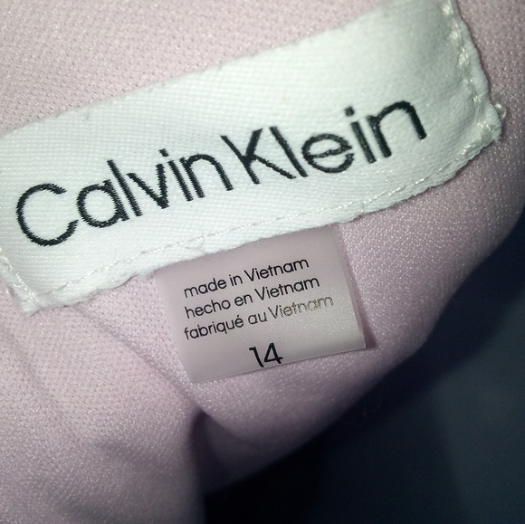 Calvin Klein - Picture 11 of 11